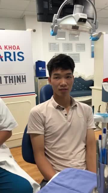 Khách hàng Đinh Đức Thuận tháo mắc cài kim loại thường tại nha khoa Paris