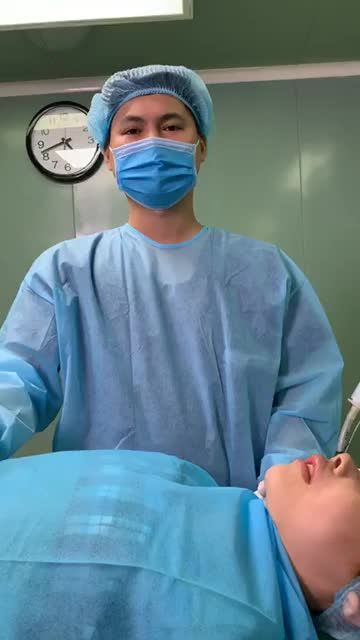 KHOE NHẸ KẾT QUẢ PHẪU THUẬT HÀM HÔ NGAY TẠI BÀN MỔ