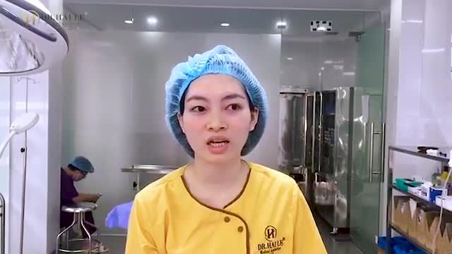 "Trời ơi, em vẫn thấy hoang mang quá, không tin nổi, trông khác quá, chưa quen ạ?" Bạn gái cười tươi sau khi cắt mí thẩm mỹ tại Dr.Hải Lê.