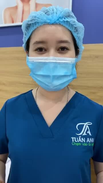NÂNG CUNG CHÂN MÀY CẮT MÍ DƯỚI TRẺ HOÁ VÙNG MẮT BẰNG NANOFAT