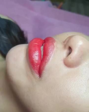 Phun môi BabyLips sắc môi hồng cho nàng thêm xinh