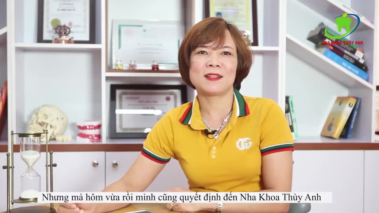 Hàm răng gặp khuyết điểm khiến cô khá tự ti, giao tiếp không được thoải mái. Đã thúc đẩy cô quyết định thực hiện làm răng sứ thẩm mỹ để cải thiện tình trạng răng.