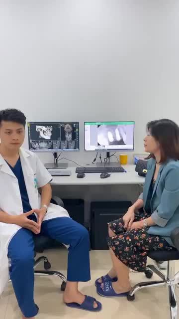 Trước khi lắp răng, vị khách hàng nữ của chúng tôi chia sẻ rằng cô ấy hồi hộp ngóng chờ ngày này đã lâu lắm rồi.