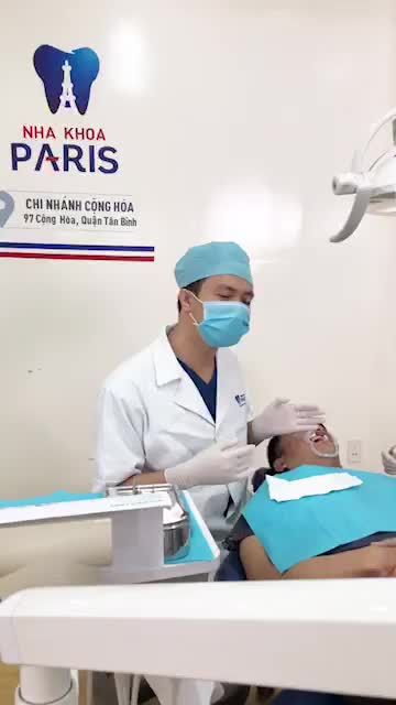 Kh Trịnh Ngọc Đạo gắn mắc cài tại Nha Khoa Paris