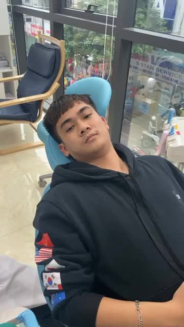 Khách hàng Nguyễn Anh Quý tới tham gia Ngày tri ân tại Nha khoa Athena