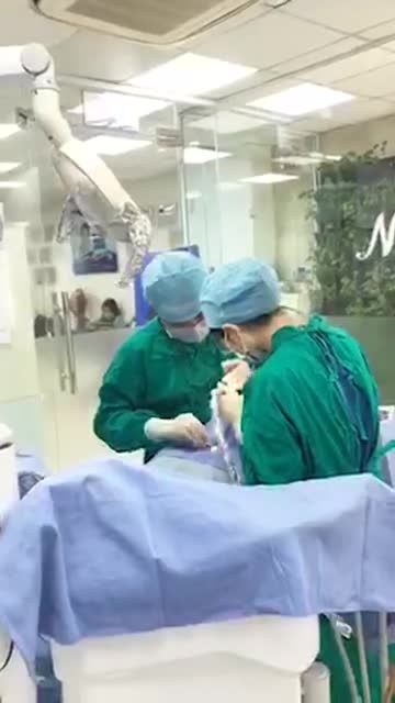 Cận Cảnh Cắm Trụ Implant Dentium tại chi nhánh 12 Thái Thịnh