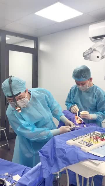 CẤY GHÉP IMPLANT CÙNG CHUYÊN GIA HÀNG ĐẦU HÀ NỘI TẠI QUẢNG NINH