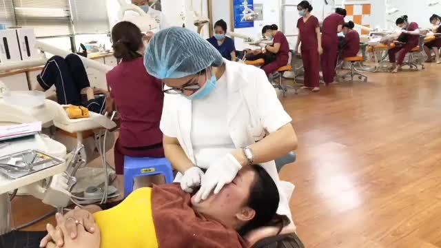 BUNG LỤA CHO KHÁCH HÀNG SAU NIỀNG RĂNG HÔ - KHẤP KHỂNH