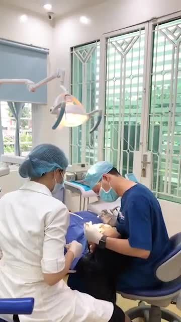 Kh Nguyễn Ngọc Hân nhổ Răng số 4 hỗ trợ CHỉnh Nha Niềng Răng tại nha khoa paris 97 Cộng Hoà