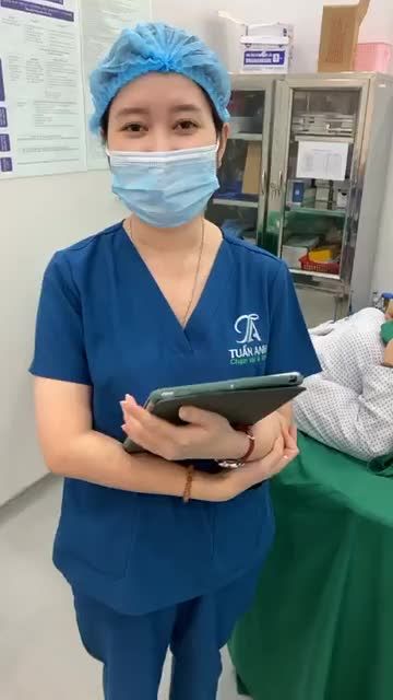 NÂNG CUNG CHÂN MÀY