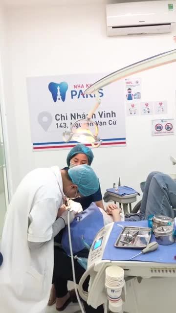 Khách hàng thực hiện mài răng sứ thẫm mỹ BiO Paris tại Paris Vinh