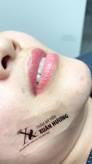 MÔI HỒNG CAM CỰC YÊU LÊN MÀU CHỈ SAU 1 THÁNG PHUN MÔI TẠI TMV XUÂN HƯƠNG