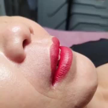 PHUN MÔI BABYLIPS MÔI ĐẸP CĂNG MỊN, SẮC MÔI TỰ NHIÊN, MÀU PHUN AN TOÀN BÊN LÂU