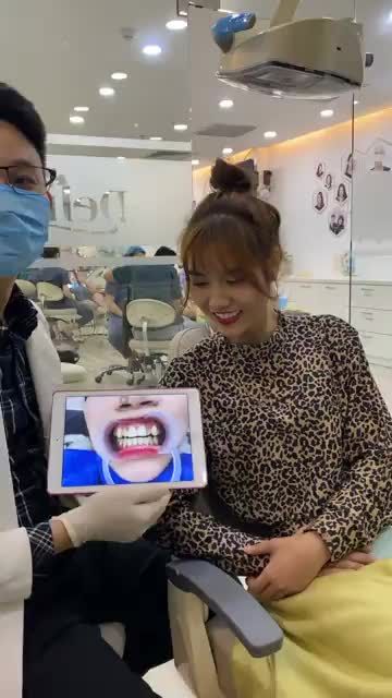 NỮ KHÁCH HÀNG 9X LÀM 16 RĂNG SỨ "BÓC TRẦN" SỰ THẬT VỀ DELIA
