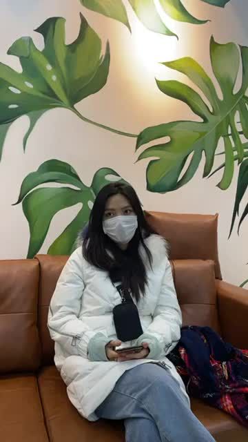 Nữ khách hàng tái khám nhổ răng 8 tại nha khoa Athena