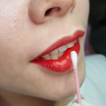 Quay cận cảnh cho các bạn xem 1 ca phun môi Babylips đẹp xuất sắc như thế nào tại Dr.Hải Lê