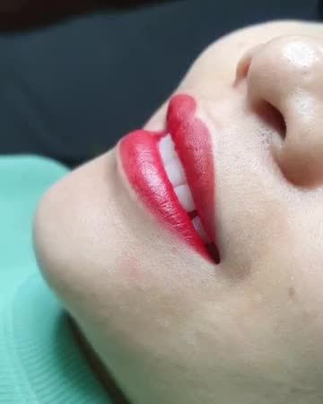 Sắc môi hồng cho nàng thêm xinh  Cùng theo dõi ca phun môi BabyLips vừa thực hiện xong đẹp mướt mịn