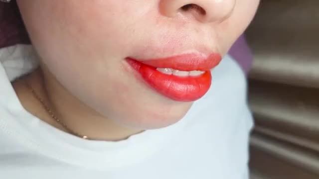 Phun môi Babylips môi đẹp xinh xúng xính đón năm mới 2021 thôi nào chị em