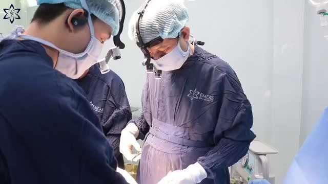 HÉ LỘ PHƯƠNG PHÁP CẢI THIỆN NGỰC LỆCH VÀ NGUYÊN NHÂN KHIẾN NGỰC KHÔNG CÂN ĐỐI