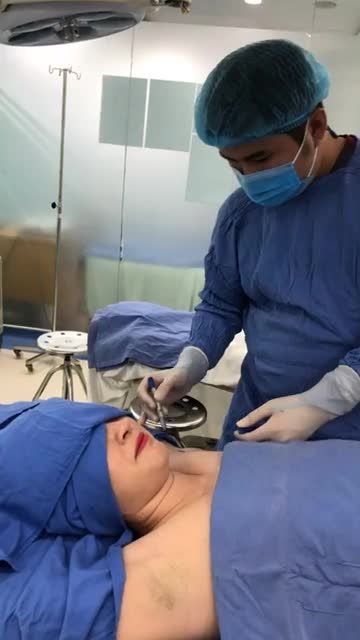 Vui khai trương tới Kangnam 666 "quét sạch" mùi hôi nách