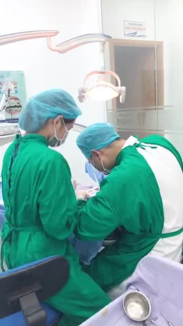CẤY GHÉP 4 TRỤ IMPLANT HÀN QUỐC TẠI NHA KHOA PARIS VINH