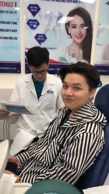 kh Tuấn Kiệt sinh năm 2002 sống tại TPHCM,  vừa thực hiện gắn mắc cài dịch vụ chỉnh nha mắc cài kim loại thương tại nha khoa Paris 87 Nguyễn Thái Học, do bsi Nhật Anh thực hiện