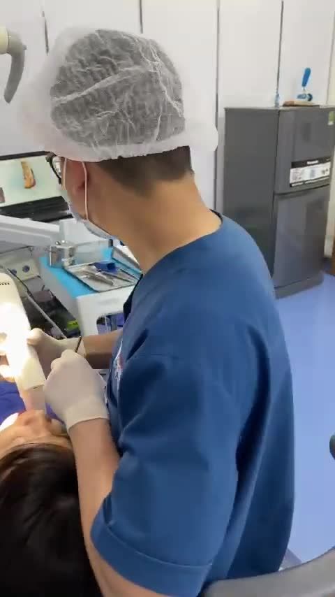 SCAN DẤU HÀM ĐỂ NIỀNG RĂNG TRONG SUỐT