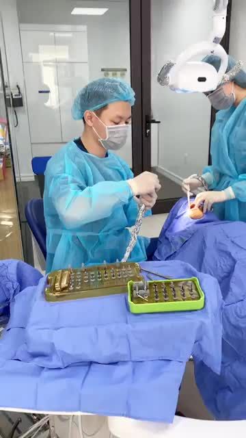 Ca cấy ghép 03 trụ IPL Hàn Quốc cho cô KH đến từ Uông Bí do Bác sĩ Hiếu thực hiện tại chi nhánh Quảng Ninh