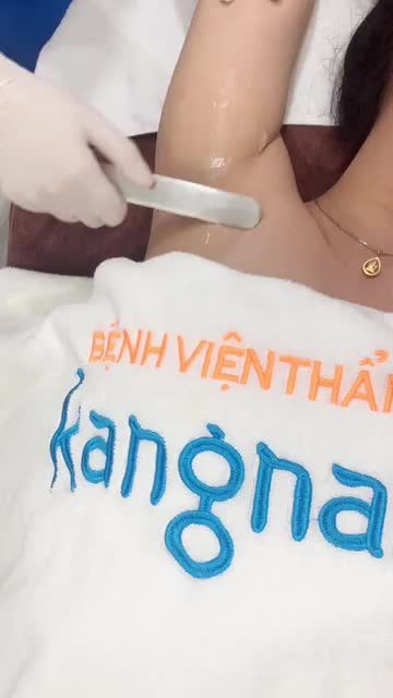 Lông nách phiền toái Càng nhổ càng đen Chọn công nghệ Diode Laser Kangnam Triệt lông sạch trọn đời