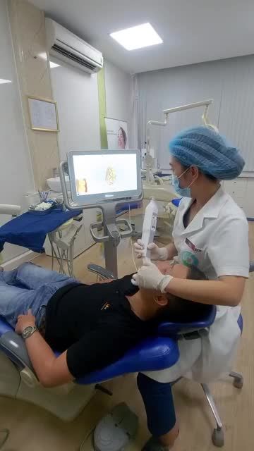 THEO CHÂN KHÁCH HÀNG LẤY DẤU RĂNG VÀ XEM TRƯỚC KẾT QUẢ ĐIỀU TRỊ VỚI ITERO ELEMENT 5D HIỆN ĐẠI NHẤT HIỆN NAY