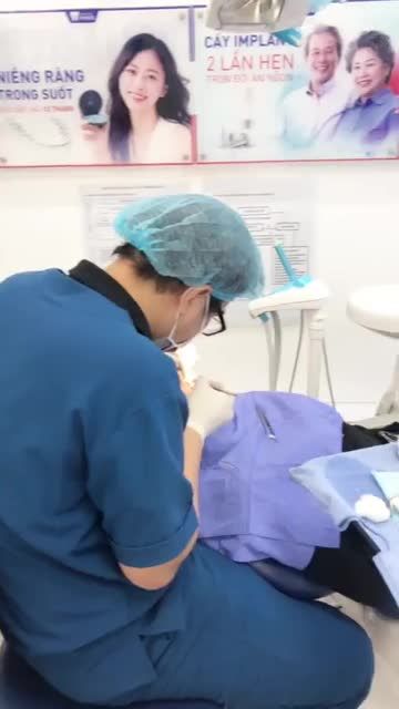 BỌC 4 RĂNG SỨ LAVA TẠI NHA KHOA PARIS 39 QUANG TRUNG, HN