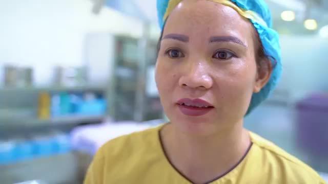 Nâng cung mày giúp vị khách hàng rạng rỡ trẻ trung ra đến 5-10 tuổi