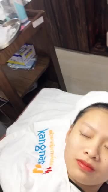 Da mặt căng bóng sau 7 buổi trị mụn De-acne
