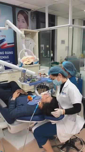 GẮN NIỀNG RĂNG MẮC CÀI SỨ THƯỜNG TẠI NHA KHOA PARIS 12 THÁI THỊNH, HN