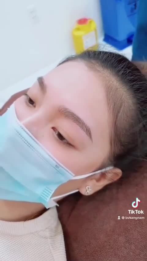 Khoe ngay "siêu phẩm" ĐIÊU KHẮC HAIRSTROKE khiến hội chị em phải "vứt bỏ" ngay chì kẻ mày