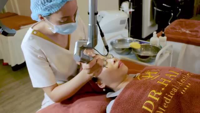Cuối năm chị em đi chăm sóc da chuẩn bị đón Tết rộn ràng quá ạ