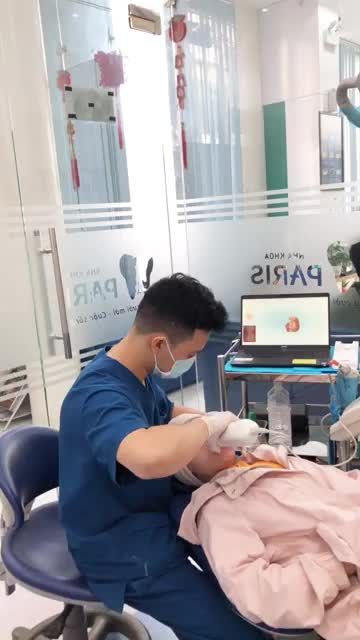 SCAN RĂNG MIỆNG CHO KHÁCH HÀNG CHỈNH NHA KHAY TRONG TẠI NHA KHOA PARIS 97 CỘNG HÒA, TP HCM