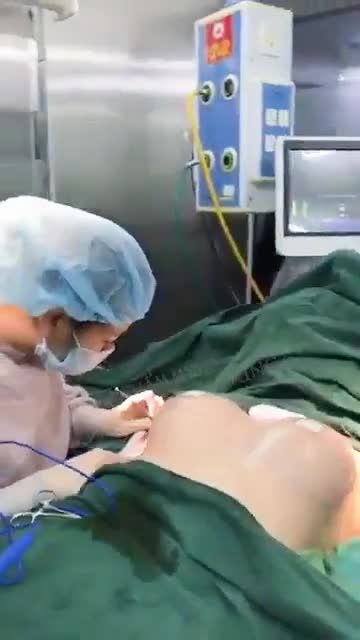 NGÂY NGẤT VỚI DÁNG NGỰC ĐẪY ĐÀ SAU 60ph THỰC HIỆN