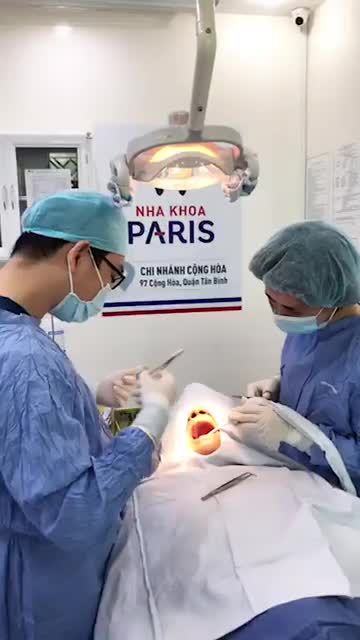 BÁC SĨ VÕ TÁ DŨNG CẤY GHÉP IMPLANT Giảm đến 30%
