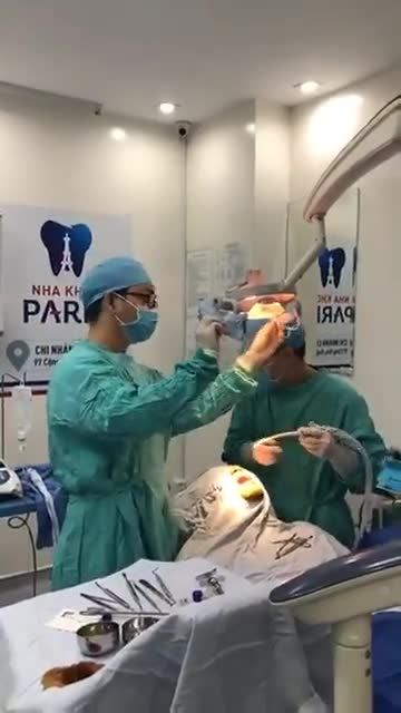 PHẪU THUẬT CẤY GHÉP IMPLANT TRỰC TIẾP TẠI PARIS CỘNG HÒA