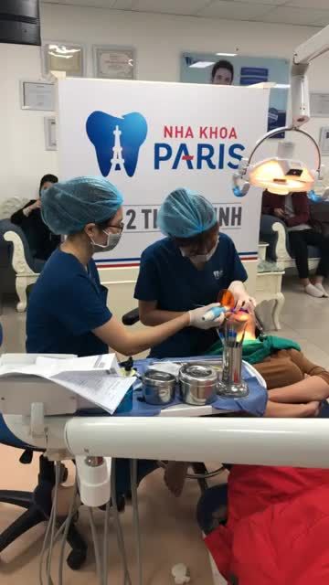 KHÁCH HÀNG CHỈNH NHA KHAY TRONG INVISALIGN TẠI NHA KHOA PARIS 12, THÁI THỊNH, HN