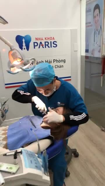 GẮN MẮC CÀI KIM LOẠI CHO KHÁCH HÀNG TẠI NHA KHOA PARIS HẢI PHÒNG