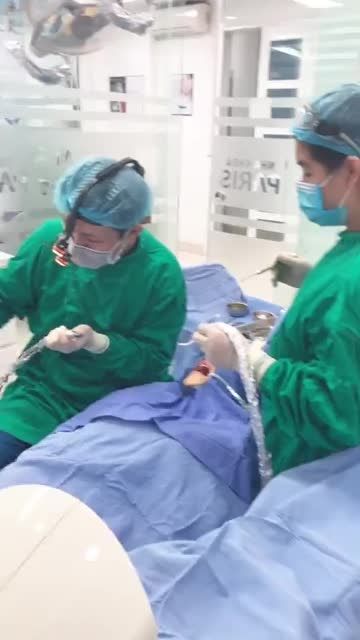 CA CẤY GHÉP IMPLANT SÁNG CHỦ NHẬT TẠI NHA KHOA PARIS 39 QUANG TRUNG, HÀ NỘI