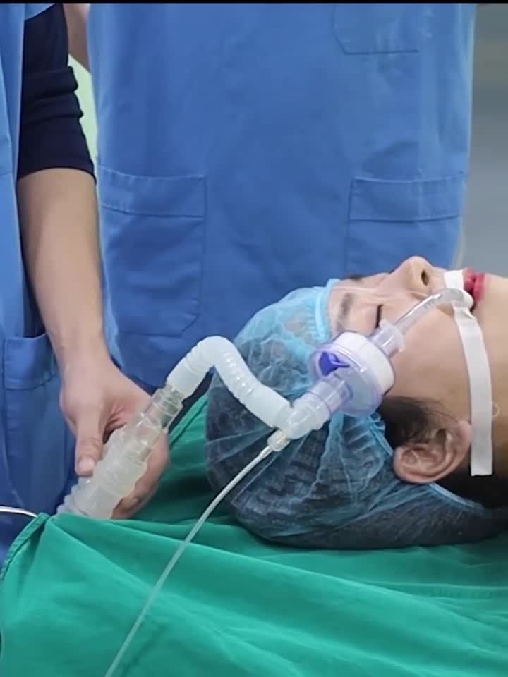 BS.TRẦN TUẤN ANH CHIA SẺ KIẾN THỨC NGỰC ĐẸP.
