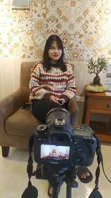 Tẩy trắng răng trực tiếp tại Nha Khoa Quốc Tế Athena. Hoàn toàn miễn phí. Cùng theo dõi cảm nhận của các khách hàng nhé.