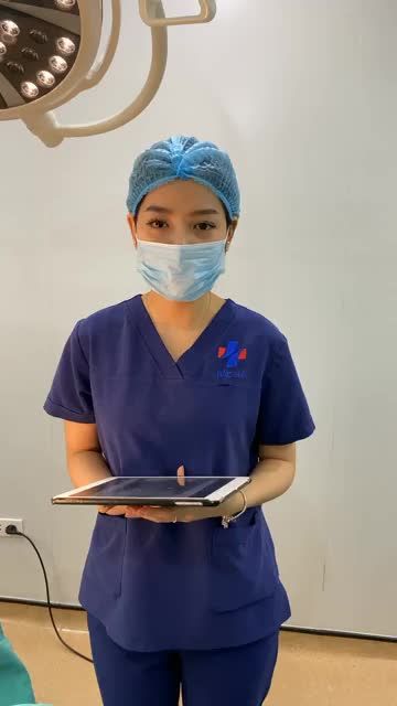 “MÒN CON MẮT” VỚI BẦU N.G.Ự.C CĂNG TRÒN CỦA “GÁI MỘT CON”