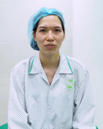Chị KH lặn lội từ Thanh Hóa đến Thu Cúc thực hiện DV nâng cung mày nanocell 4.0 và "cái kết có hậu"