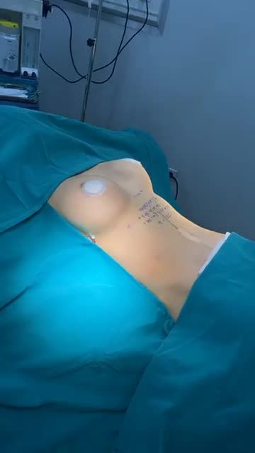 BÀ MẸ 4 CON  EO THON NG.Ự.C TRÒN NHỜ EKIP SLINE