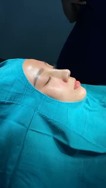 MÊ MẨN DÁNG MŨI ĐẸP TỰA “THIÊN THẦN”