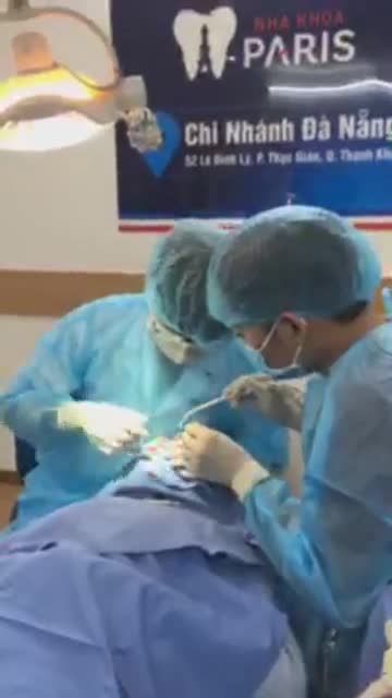 BS PHAN TIẾN HOÀI CẤY GHÉP 1 TRỤ IMPLANT TẠI NHA KHOA PARIS VINH